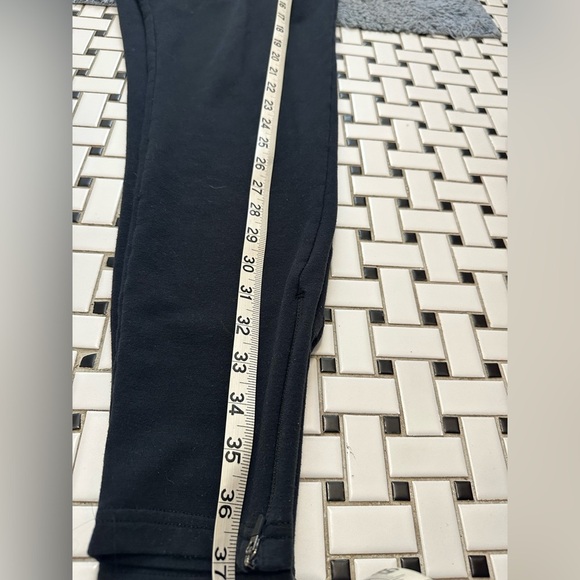 Gymshark Charcoal Men's Joggers - Picture 7 of 7